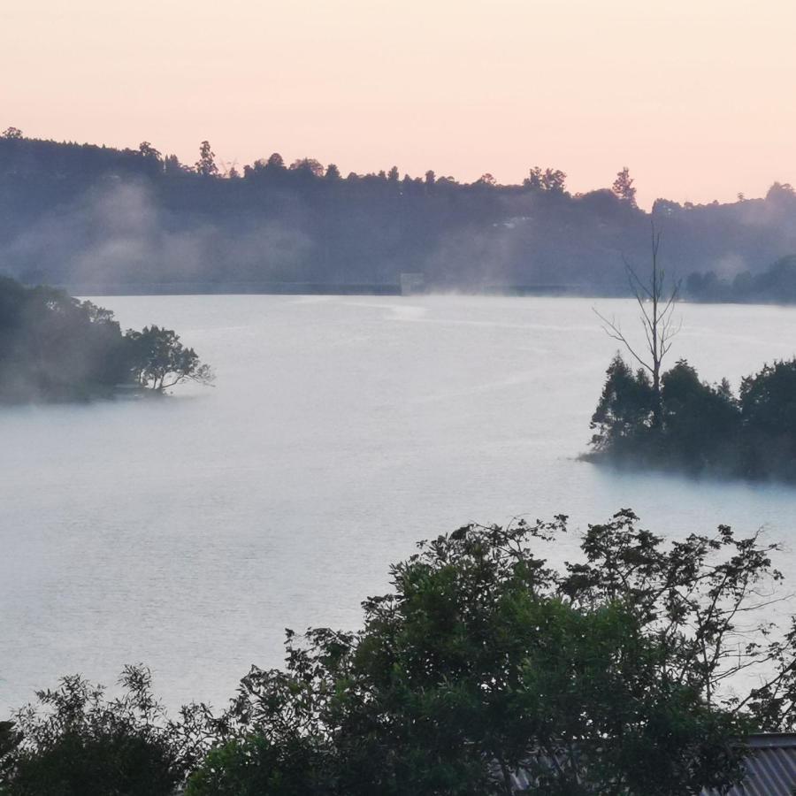 Da Gama Lake Cottages - Coral Tree And Cormorant Cottages White River Eksteriør bilde